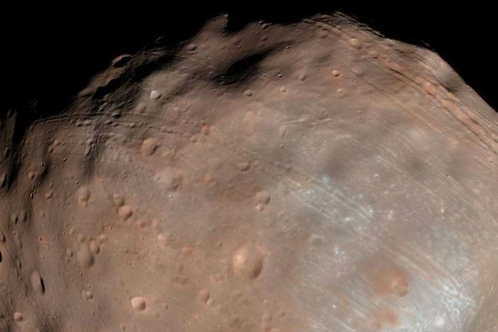 Phobos, the largest of Mar's two moons, taken by the high resolution Imaging Science Experiment (HiRISE) camera on NASA's Mars Reconnaissance Orbiter. US President Donald Trump signed off in supporting a manned mission by NASA to Mars and beyond. Photo: Reuters