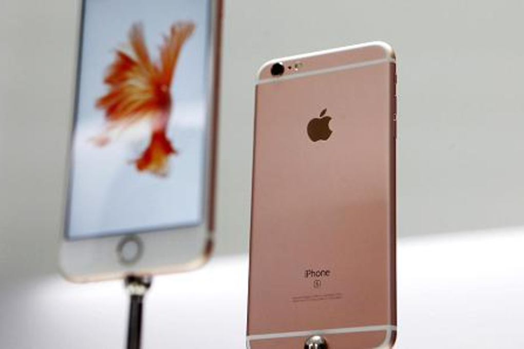 The Apple 6S and 6S Plus iPhones. Photo: Beck Diefenbach/Reuters