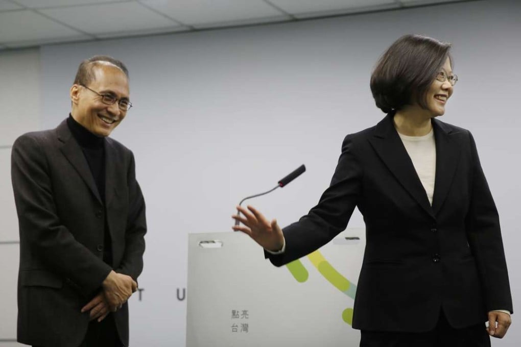 Taiwan President Tsai Ing-wen, right, with premier Lin Chuan. Photo: AP