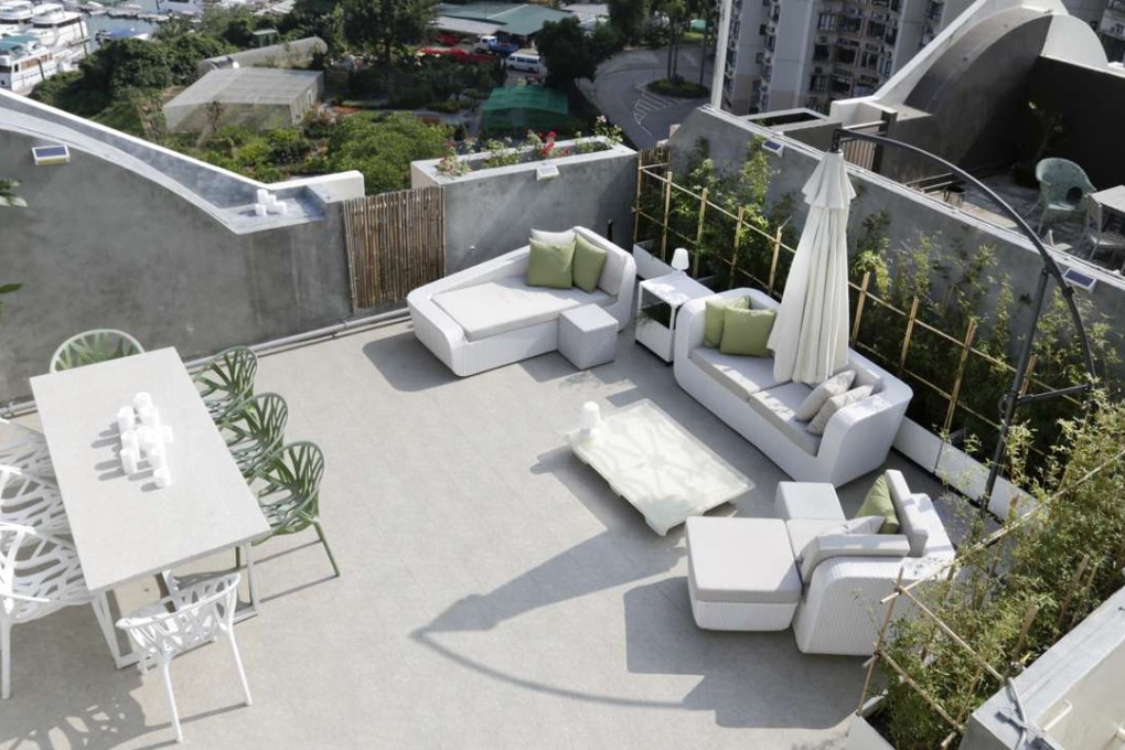 Rooftop picture: www.urbandecoy.com. Photography & video: John Butlin. Styling: David Roden