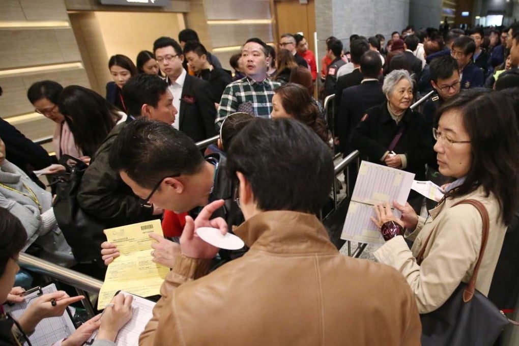 Potential buyers visit sales office of Cullinan West at International Commerce Centre in Tsim Sha Tsui. Photo: Edward Wong