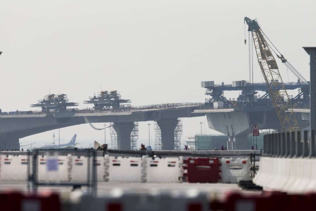 In response to the tragedy, In response to the tragedy, Figures from the Association for the Rights of Industrial Accident Victims showed that since 2010 when the bridge’s project was officially kick-started, ten workers have died and over 600 have been injured while working on the bridge’s construction. Photo: EPA