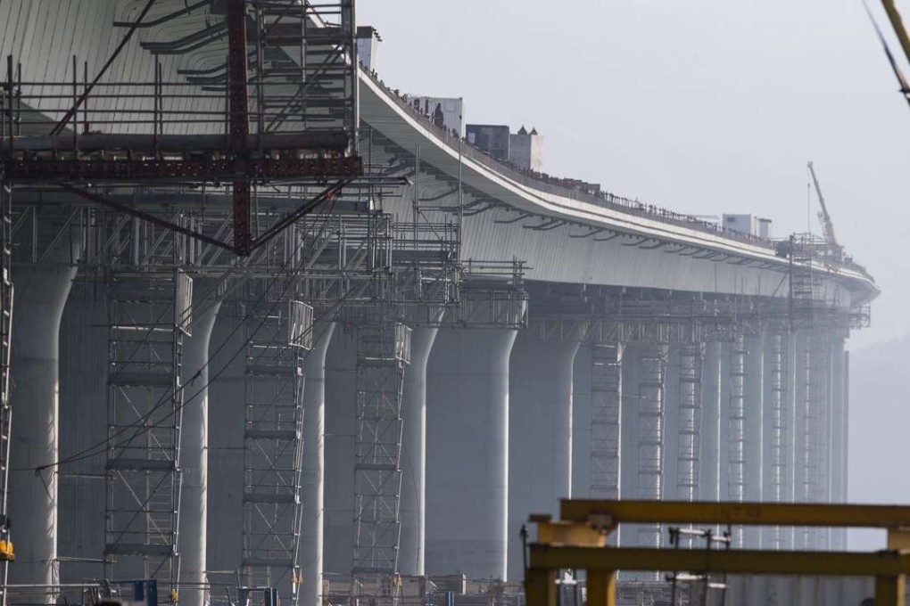 The latest accident took the death toll for the Hong Kong-Zhuhai-Macau bridge to 10. Photo: EPA