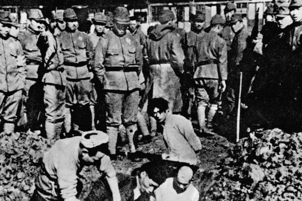 Invading Japanese troops bury Chinese people alive during the Nanjing Massacre in 1937. File photo: Xinhua