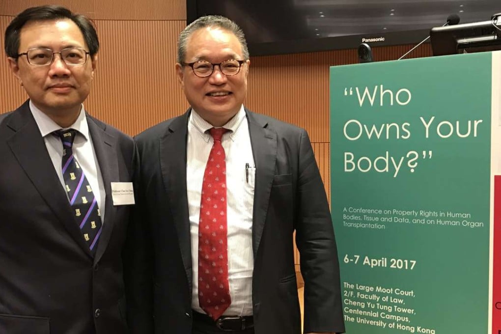 Transplant expert Dr Chan See-ching (left) and Professor Terry Kaan. Photo: Handout