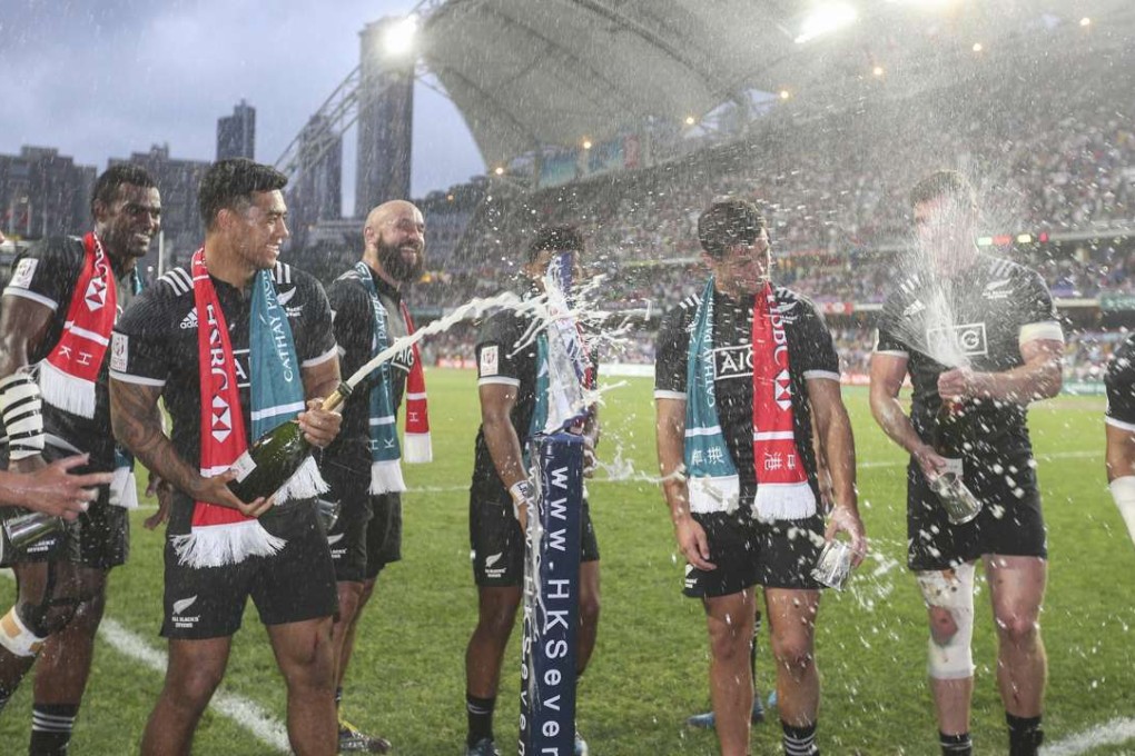 New Zealand celebrate their victory in the Plate over Argentina at the 2017 Hong Kong Sevens. Photo: Dickson Lee