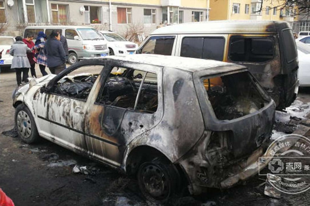 Two of the vehicles destroyed in the arson attacks. Photo: Cnjiwang.com