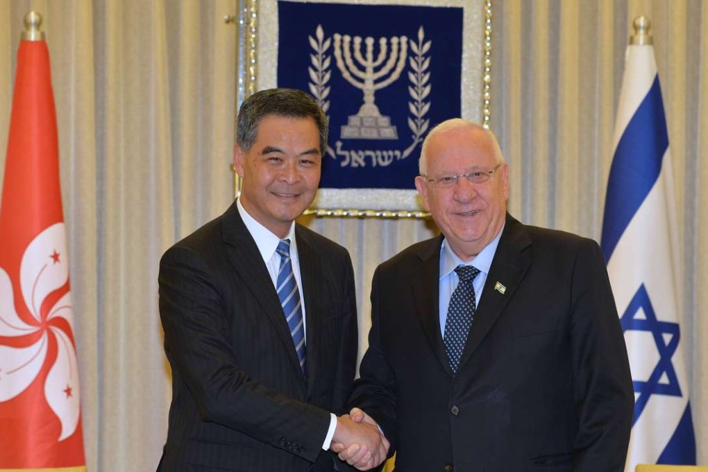Chief Executive CY Leung (left) shakes hands with President Reuven Rivlin during his visit to Israel in 2015. Photo: ISD