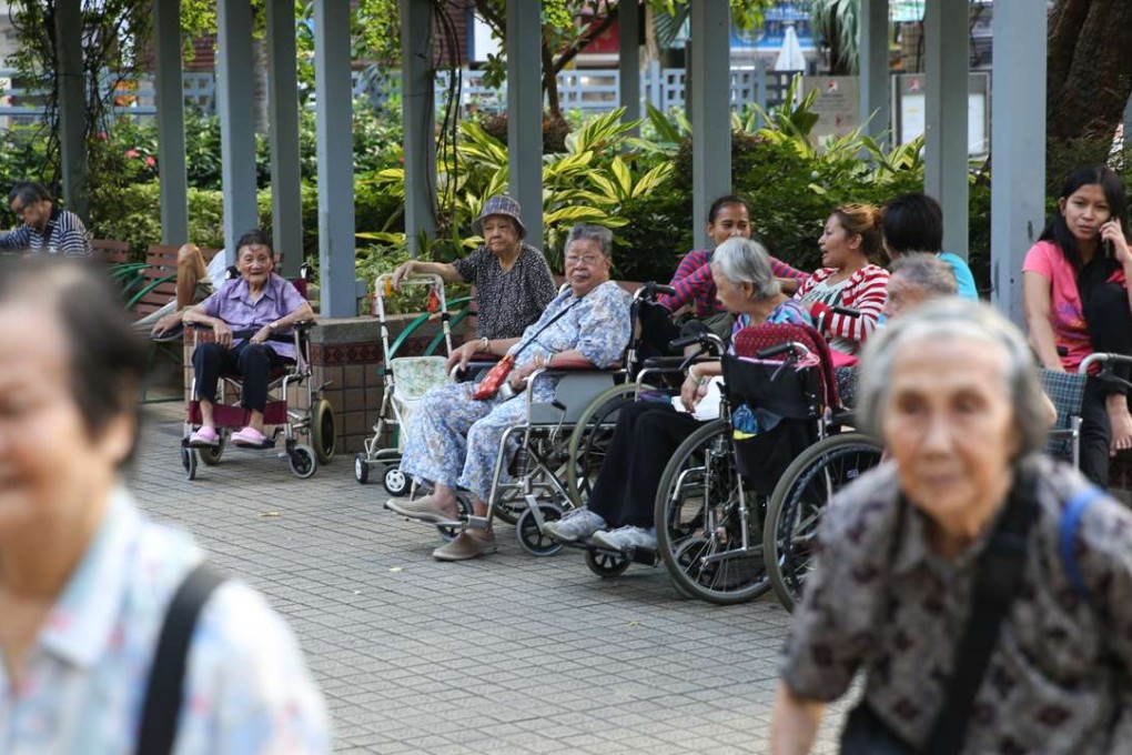 Many elderly residents have to wake up at dawn just to beat the crowds and see a dentist. Photo: Sam Tsang