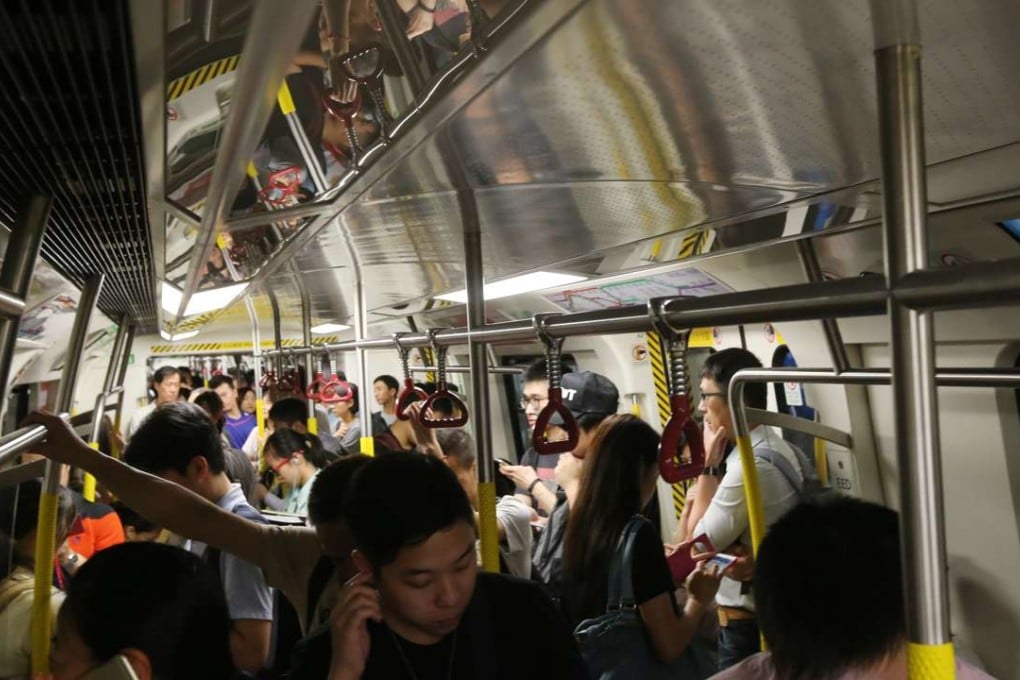 The power was cut on the Kwun Tong line in Kowloon on April 10. Photo: Handout