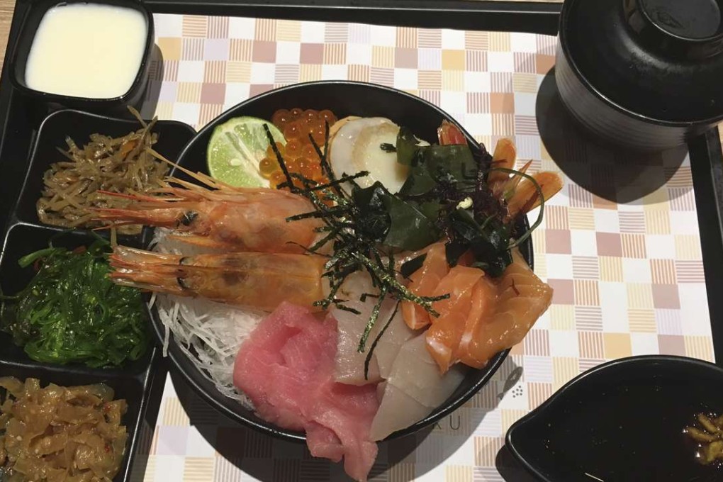 The deluxe seafood donburi set. Photos: Sarah Zheng