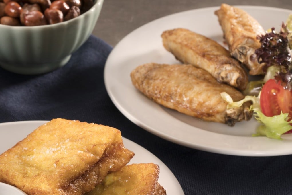 A selection of items from the snack palette (HK$125) at Mr. S.Y. Punti in Sai Ying Pun.