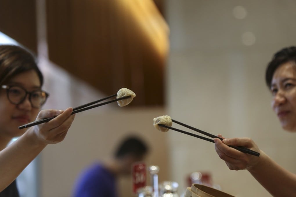 Our intrepid reviewers dig in at Din Tai Fung in Causeway Bay. Photo: Xiaomei Chen
