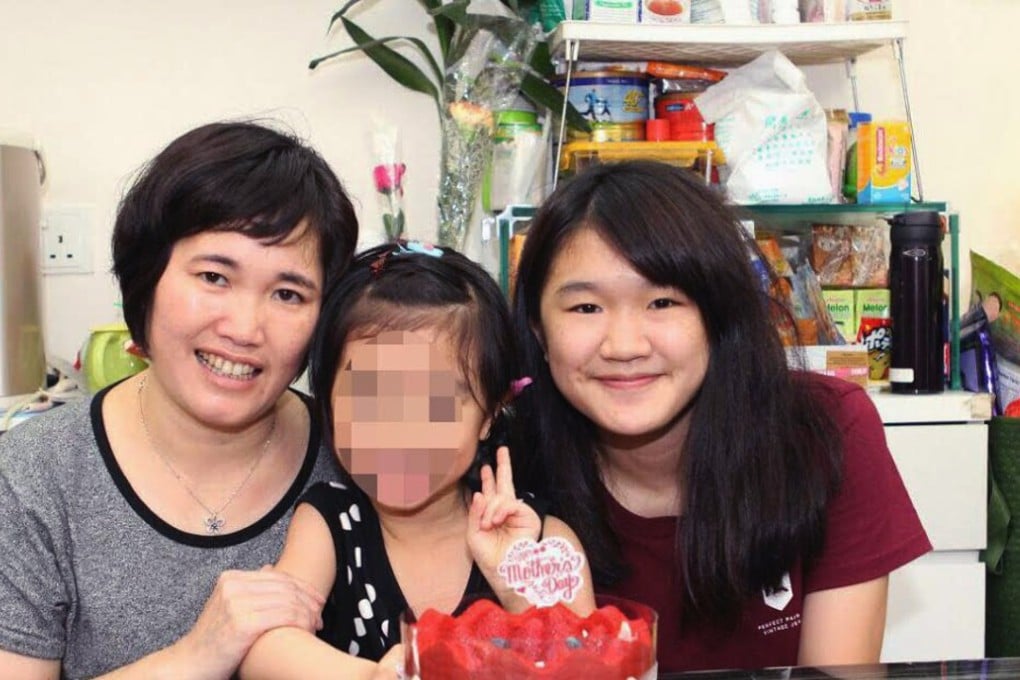 Tang Kwai-sze (left), with her teenage daughter Michelle (right). Photo: Handout