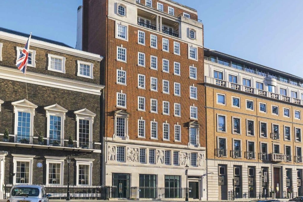 3 James’s Square (middle), bought by Joint Treasure International, which is backed by a number of major Hong Kong names, for £135 million (US$ 174.33 million), bringing total Hong Kong purchases on the square to £579 million since January. Photo: Handout