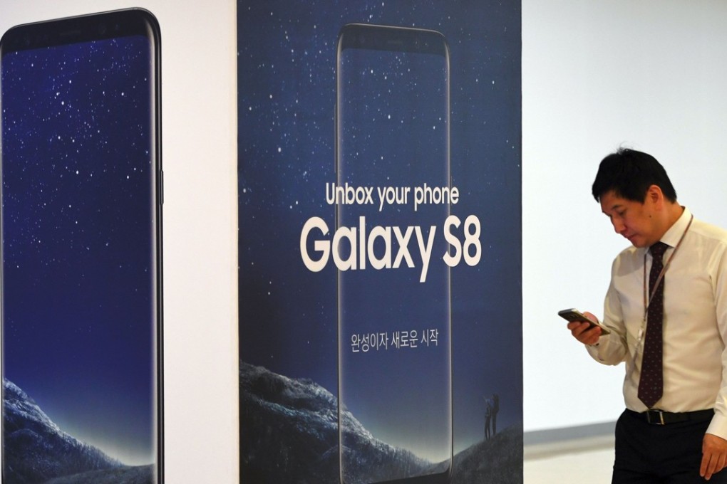 Hackers’ claims that iris recognition on the new Samsung Galaxy S8 can be tricked will be a concern for Hong Kong buyers hoping to pick up the phone on its release in the city today. Photo: AFP