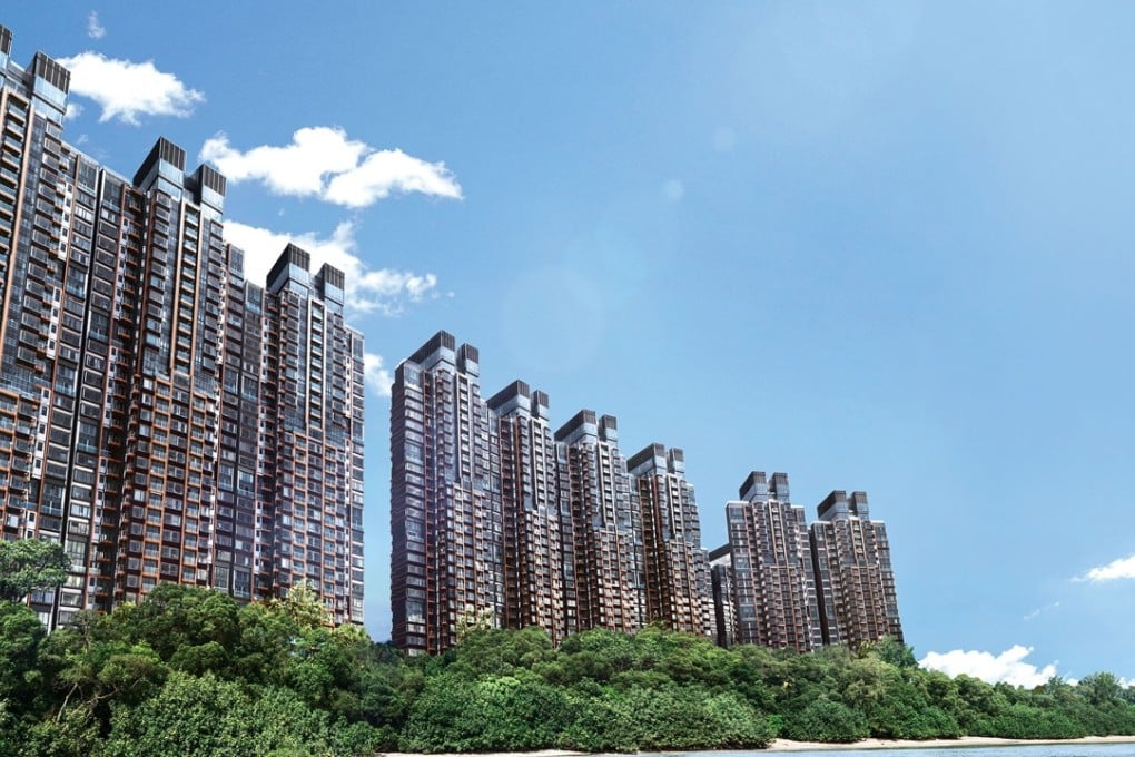 Double Cove offers accommodation in more than 3,500 units across 21 residential towers.