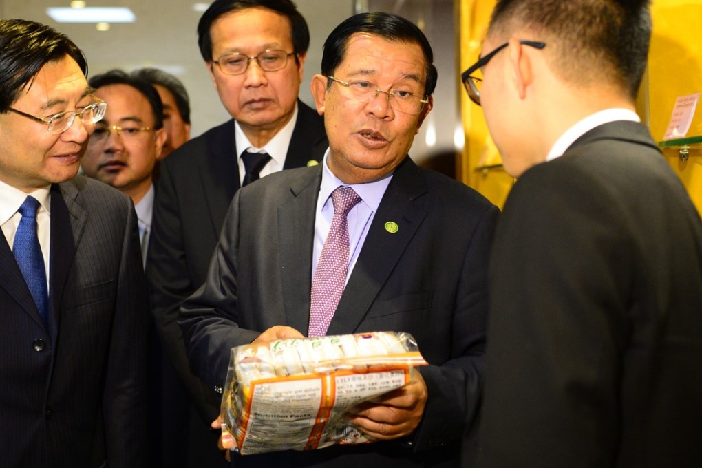 Cambodian Prime Minister Hun Sen, second from right, says there could be a civil war if he loses an upcoming election. Photo: Xinhua