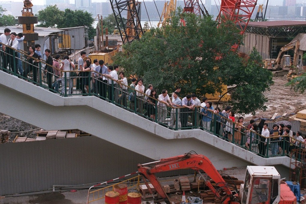 Buyers queuing on the Causeway Bay overpass to register for the chance to buy the Villa Esplanada residential development in Tsing Yi on June 4, 1997. Photo: SCMP