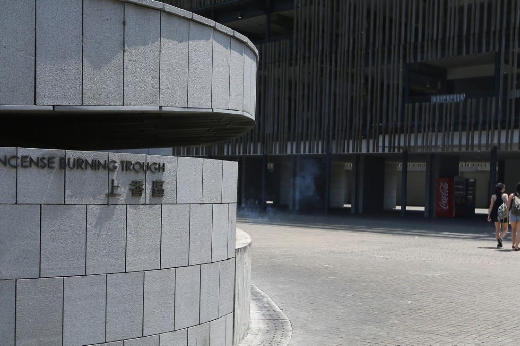 The real challenge for the government is to ensure that the urns in premises that ultimately do not meet the licensing requirements are displaced properly. Photo: Xiaomei Chen