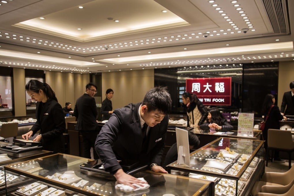Chow Tai Fook plans to open 100 new retail locations in the next financial year. Photo: Bloomberg