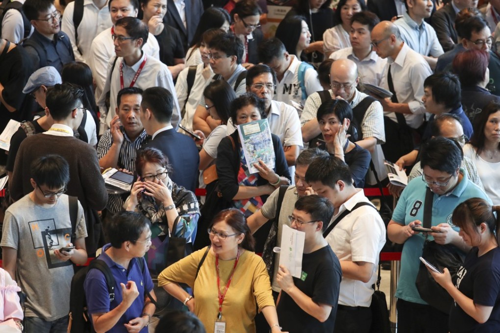 Borrowers who take advantage of sweeteners may face making hefty monthly repayments after the honeymoon period is over. Photo: Nora Tam