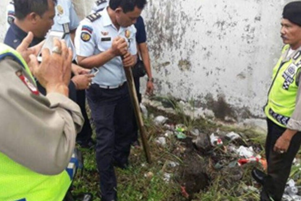 The four men were believed to have escaped through a 50-by-70-centimetre hole found in a wall that connects to a 15-metre-long water tunnel heading toward a main street. Photo: 7 News
