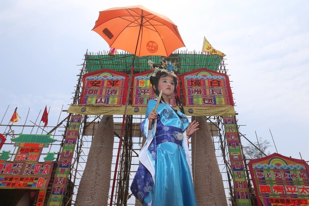 A kid dressed up at the Piu Sik Parade of the annual bun festival in Cheung Chau. Picture: K. Y. Cheng