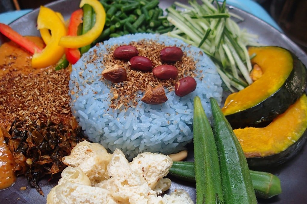Blue rice salad at Lala Mamas