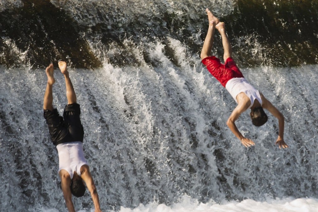 More than a dozen penny stocks plunged between 50 to 90 per cent on Tuesday on rumours that Hong Kong regulators will finally take action to force them to delist. Photo: AP