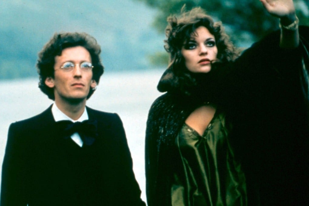 Robert Powell as Gustav Mahler and Dana Gillespie as Anna von Mildenburg in Ken Russell’s 1974 biopic.