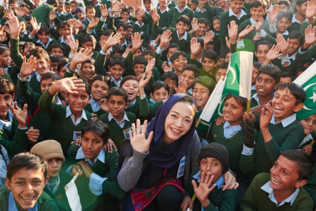 Actress Yao Chen visiting an Afghan refugee camp in Pakistan. Photo: Handout