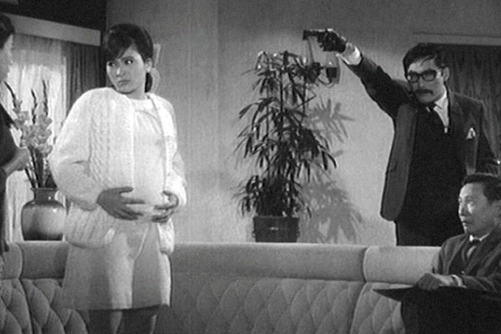 Connie Chan (second from left) in The Pregnant Maiden.