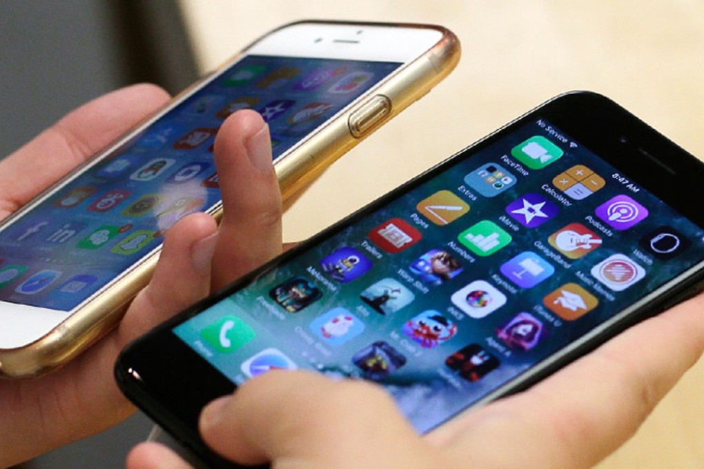 A student’s desire to have a new smartphone so she’d fit in with the crowd ended up costing her more than 230,000 yuan. Photo: AP