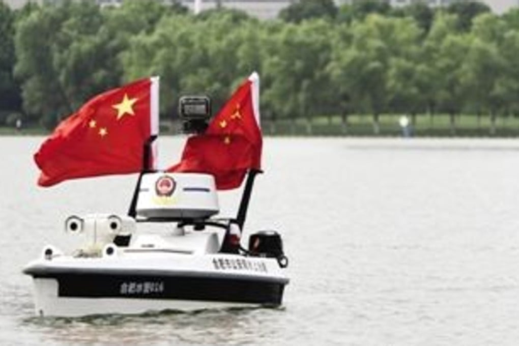 The unmanned rescue vessel gets to work on Swan Lake in Hefei. Photo: Handout