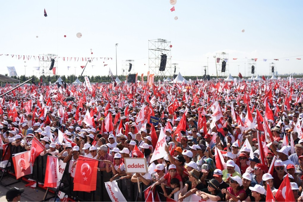 Opposition supporters take part in a rally in Istanbul, Turkey, Sunday, at the culmination of a so-called Justice March launched by Turkey's main opposition party. Photo: Xinhua