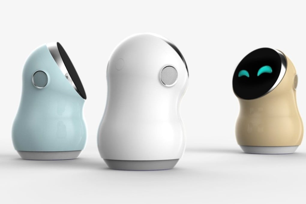 LG’s Hub Robot can play music, set alarms, create reminder memos, and provide weather and traffic updates.