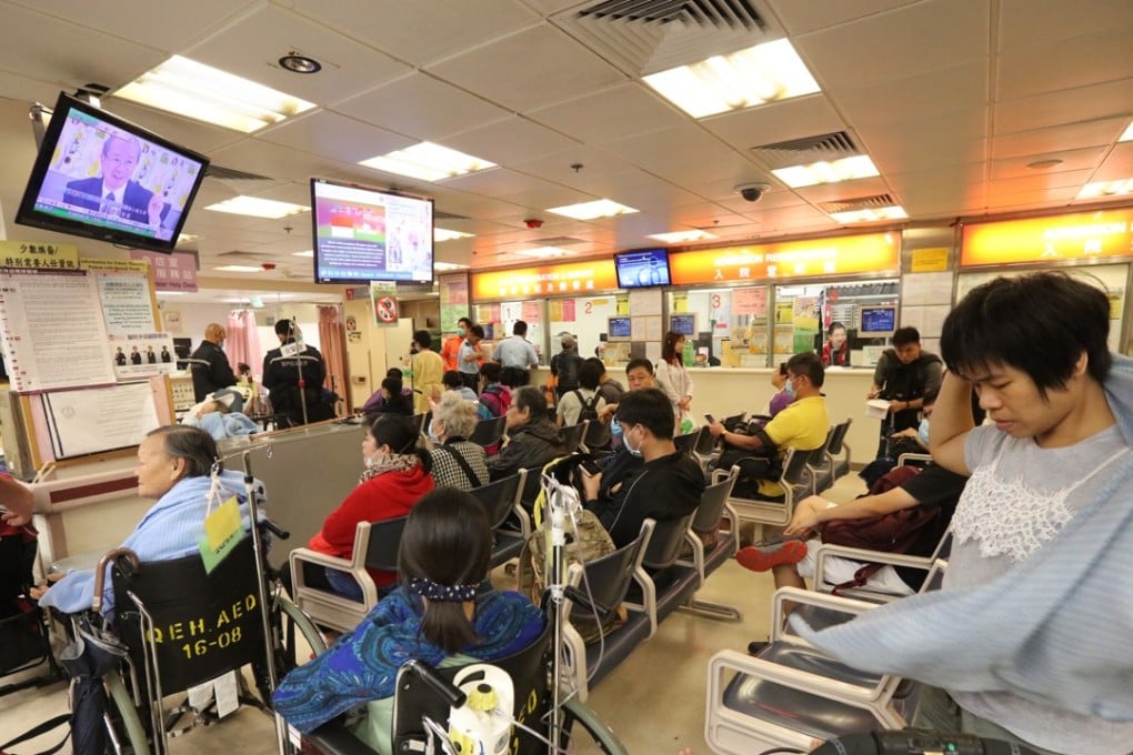 Patients queue at the accident and emergency ward of Queen Elizabeth Hospital on Monday. Photo: Felix Wong