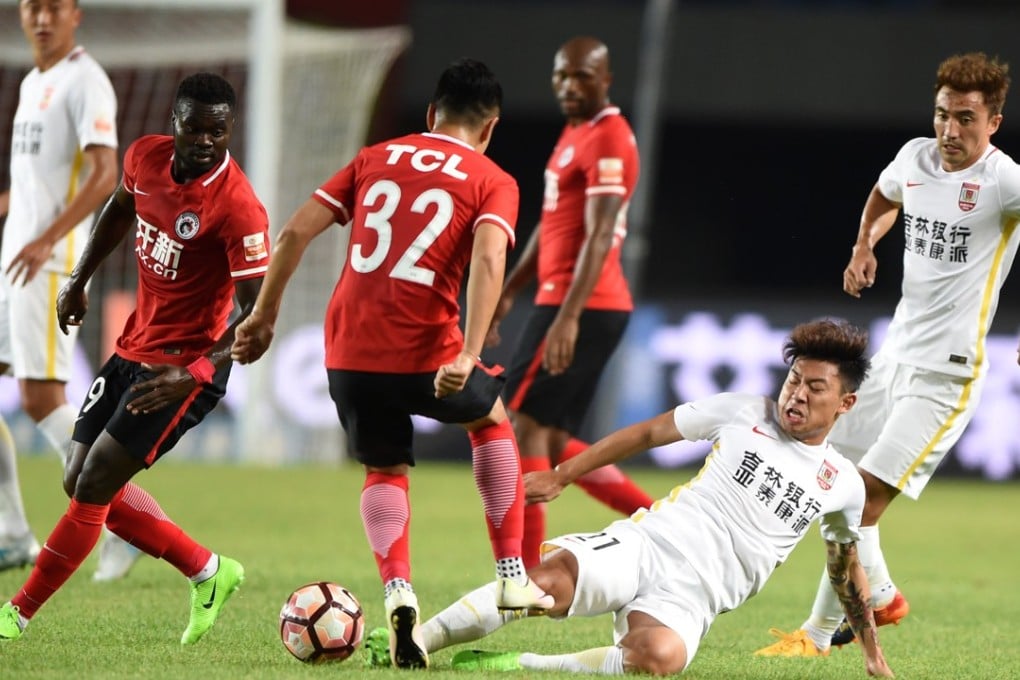 Liaoning in action against Changchun Yatai in the Chinese Super League. Photo: Xinhua赛中，辽宁沈阳开新队主场对阵长春亚泰队。 新华社记者李钢摄