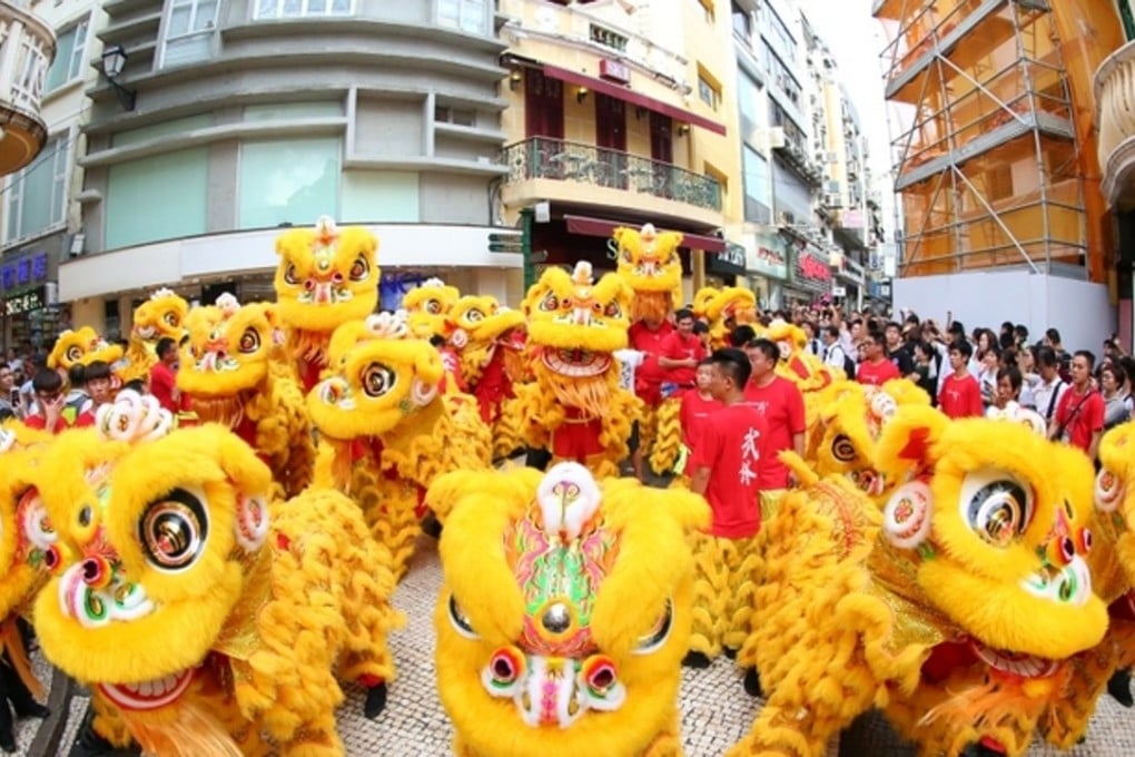 The Lion dance has its roots in wushu and Chinese cultural and religious traditions.