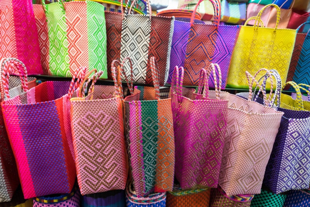 Woven plastic tote cheap