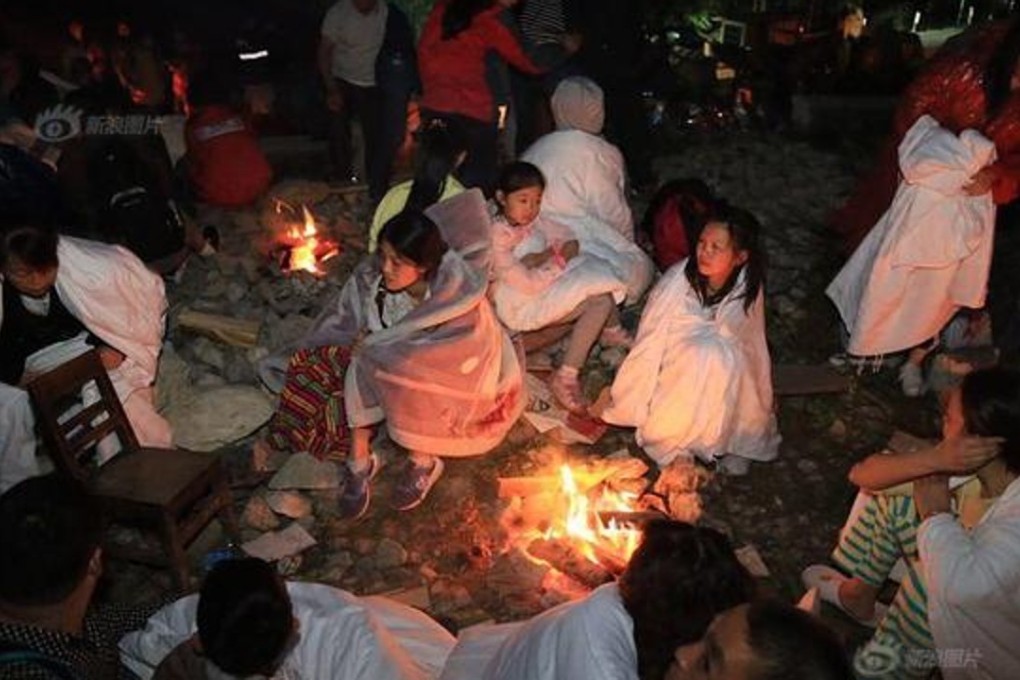 Stranded tourists near Jiuzhaigou National Park. Photo: Weibo