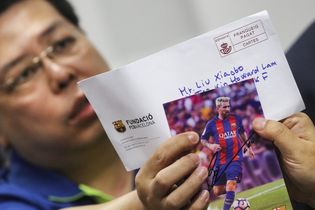 Howard Lam showing a souvenir he claimed was meant for Liu Xia, wife of the late Chinese dissident Liu Xiaobo. Photo: Felix Wong