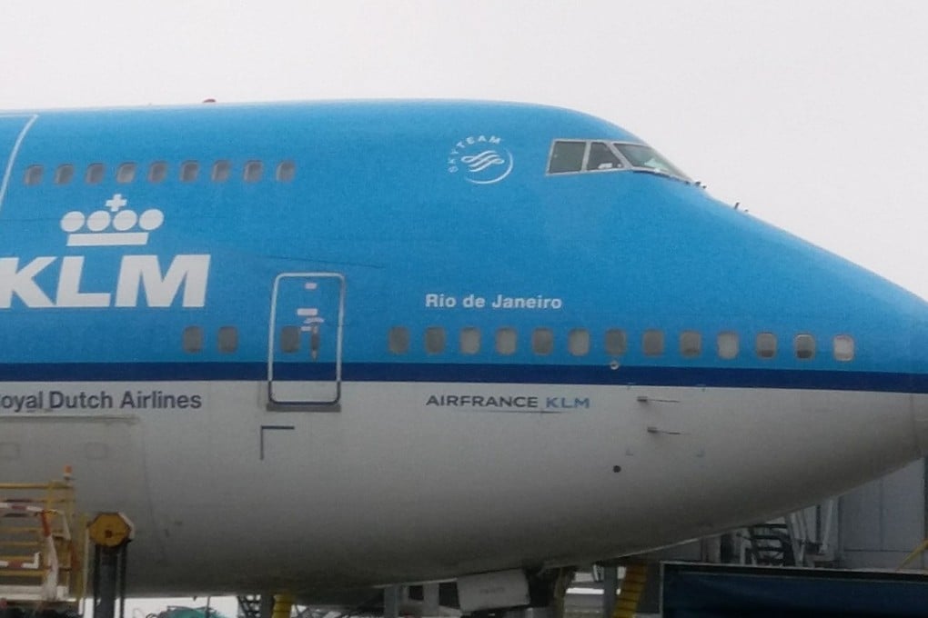 Wind conditions at Amsterdam Schipol Airport are also considered tricky, so Dutch pilots are used to landing in challenging circumstances. Photo: Facebook