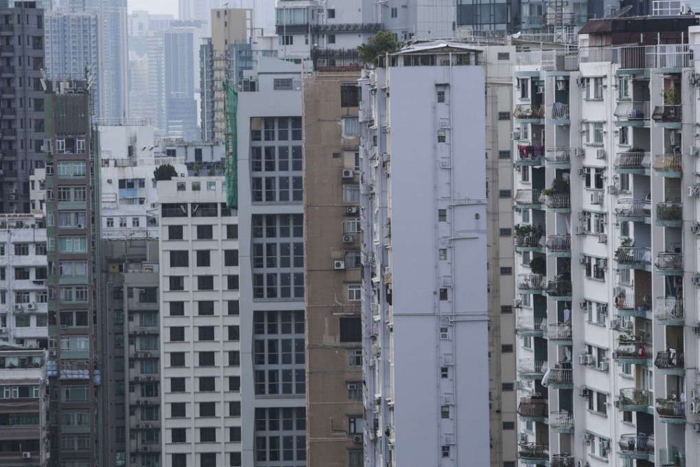 Hong Kong’s smallest flats have outpaced the price of larger ones on a per square foot basis. A section of luxury housing in Ho Man Tin. Photo: Sam Tsang