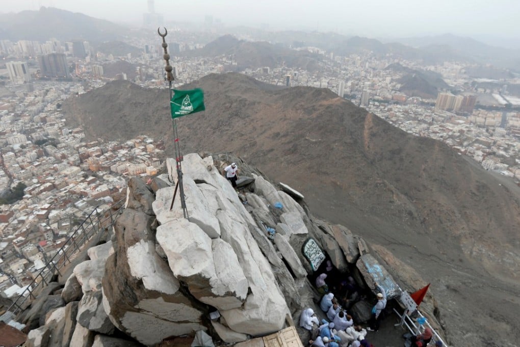 Muslim pilgrims visit Mount al-Noor, where Muslims believe Prophet Mohammad received the first words of the Koran. Photo: Reuters