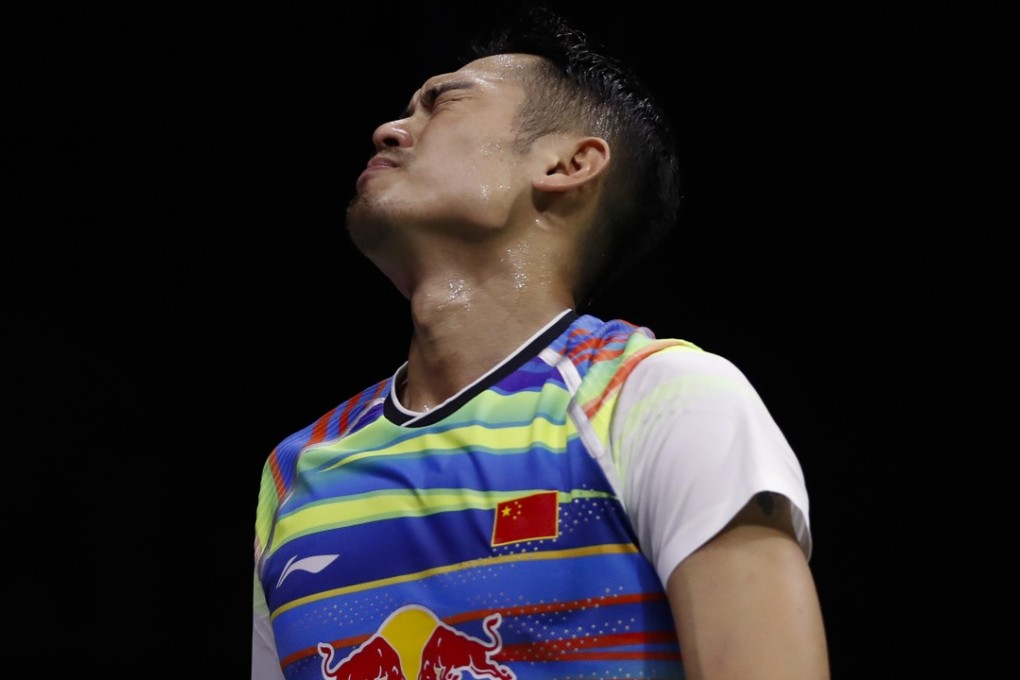 Lin Dan reacts during the final against Viktor Axelsen at BWF Badminton World Championships 2017 in Glasgow. Photo: Xinhua