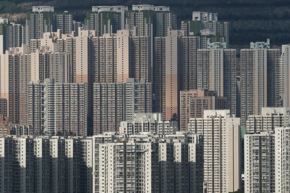Public and private housing blocks are seen in Hong Kong October 6, 2016. Photo: REUTERS