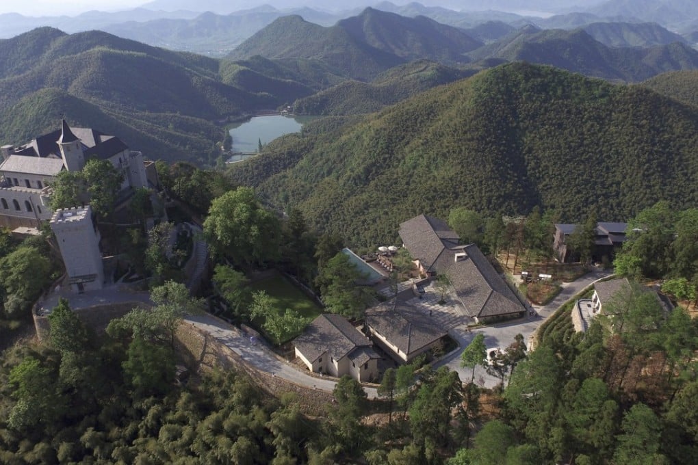 Naked Castle, Moganshan.