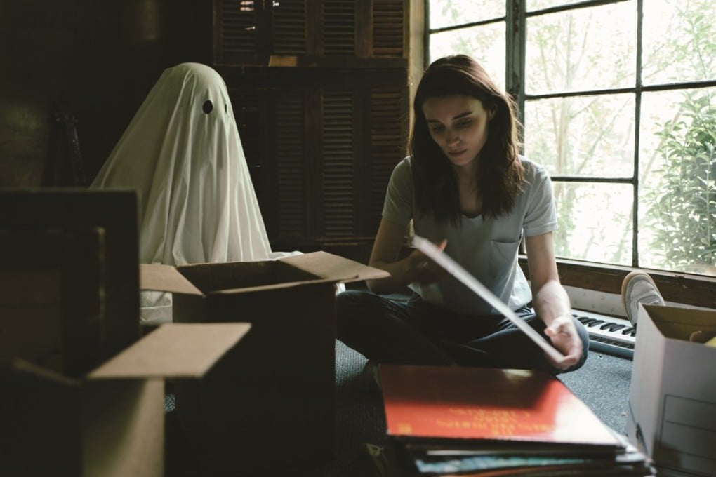 Casey Affleck and Rooney Mara in A Ghost Story.